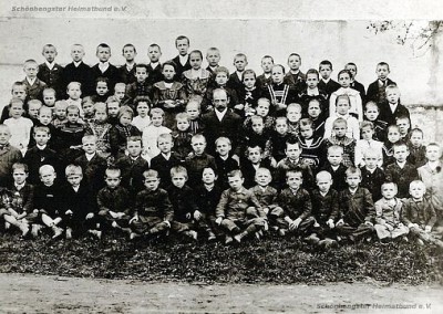Žáci křižanovské školy roku 1906